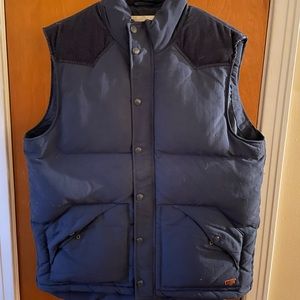 Navy blue, Levi’s down puffer vest, size L.